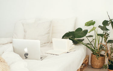 8 Luxury Faux Plant Inspiration for the Bedroom