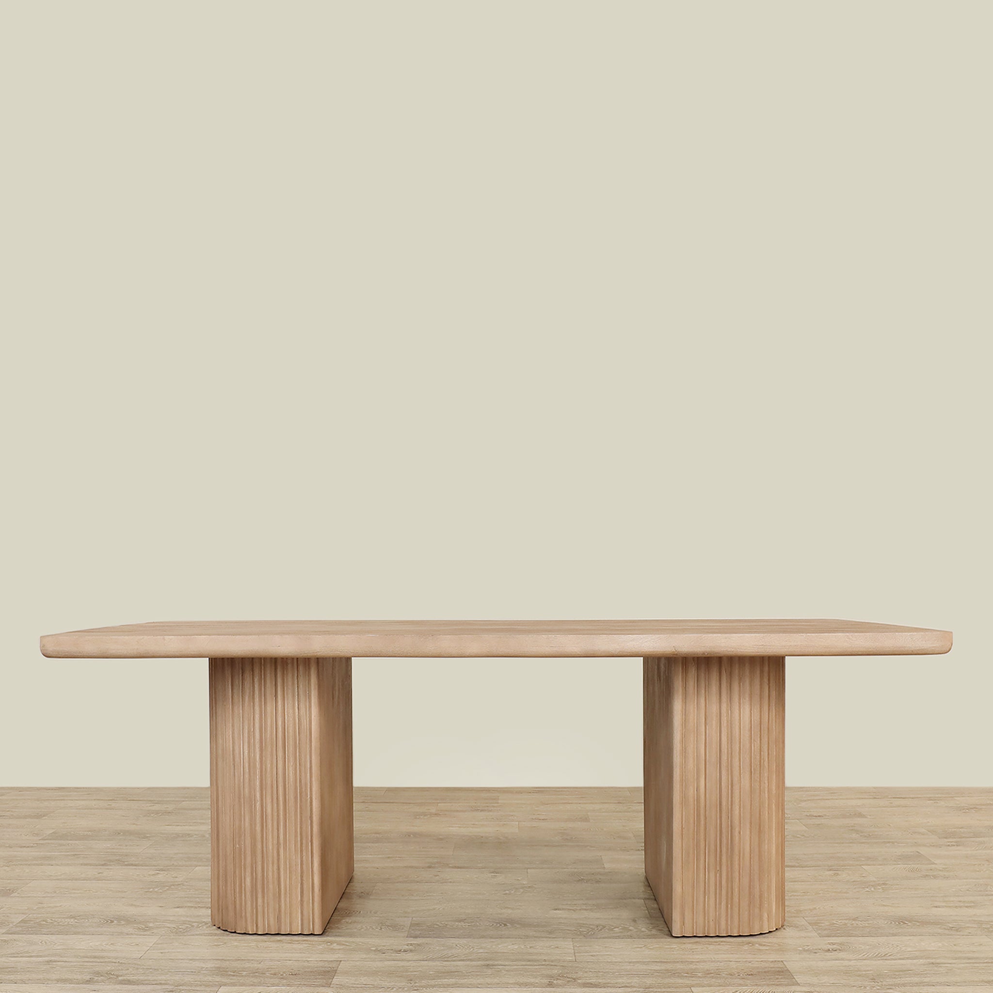 Clomr Table Dining Table – Bloomr